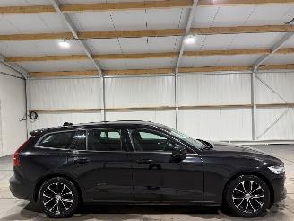Auto incidentate Volvo V-60 2.0 B3 120kW Automaat Momentum Camera 2021/1