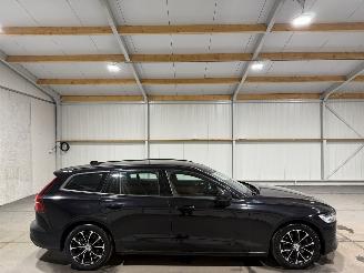 damaged passenger cars Volvo V-60 2.0 B3 120kW Automaat Momentum Advantage 2020/11
