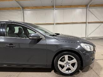 Volvo V-60 2.4D5 151kW Automaat Summum picture 14