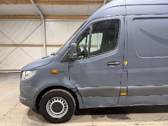 Mercedes eSprinter 55kWh L2-H2  Automaat picture 13