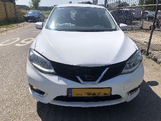Damaged car Nissan Pulsar Pulsar 1.2 DIG-T Visia 2015/5