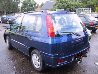 Damaged car Mitsubishi Space-runner 2.0glx 2000/8