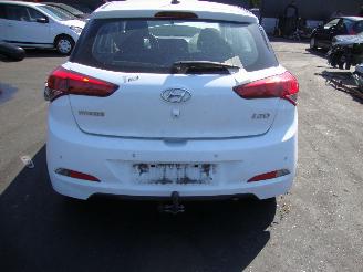 Hyundai I-20  picture 4