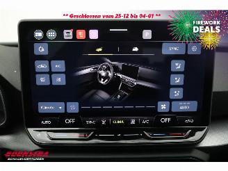 Seat Leon Sportstourer 1.5 eTSI Style Aut. LED ACC Navi Clima Camera 16.633 km! picture 20