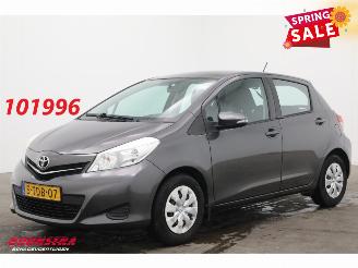 krockskadad bil auto Toyota Yaris 1.0 VVT-i Now Airco 150.747 km! 2014/2