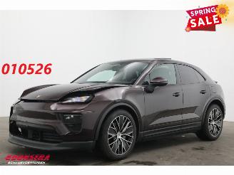 Damaged car Porsche Macan 4 100 kWh Sport Chrono PDLS+ PASM Pano Bose 360° AHK 2.175 km! 2025/11