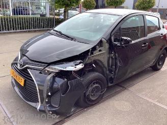 disassembly passenger cars Toyota Yaris Yaris III (P13), Hatchback, 2010 / 2020 1.0 12V VVT-i 2015/10