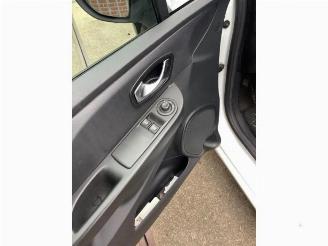 Renault Clio Clio IV (5R), Hatchback 5-drs, 2012 / 2021 1.2 16V picture 9