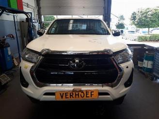 Vrakbiler auto Toyota Hilux Hilux V/VI, Pick-up, 2015 2.4 D4D-F 16V 4x4 2024/9