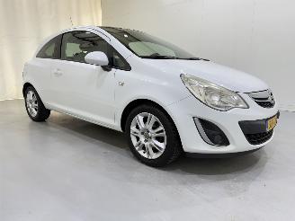 krockskadad bil auto Opel Corsa 1.2 Bi-fuel Color Edition 2012/3
