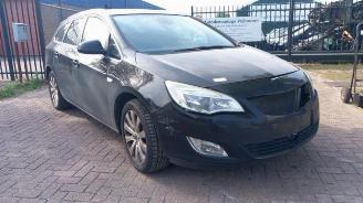 demontáž osobní automobily Opel Astra Astra J Sports Tourer (PD8/PE8/PF8), Combi, 2010 / 2015 1.7 CDTi 16V 2011/6
