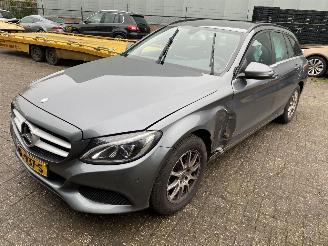 damaged passenger cars Mercedes C-klasse 200 Diesel Stationcar Ambition 2017/3