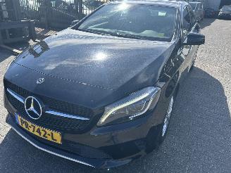 Gebrauchtwagen PKW Mercedes A-klasse 180 D   ( schadevrij ) 2017/8