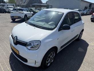 Damaged car Renault Twingo Z.E   R 80  Life  Automaat 2022/7