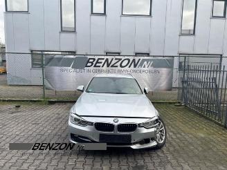 Coche siniestrado BMW 3-serie  2013/11