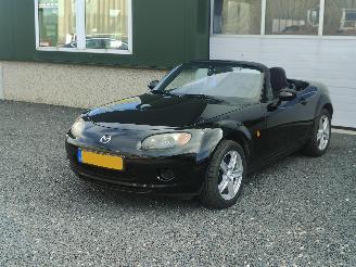 Vaurioauto  passenger cars Mazda MX-5 1.8 Cabrio Airco 2006/9