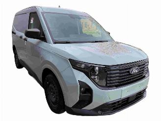 Uttjänta bilar bedrijf Ford Transit Courier Van  2024/8