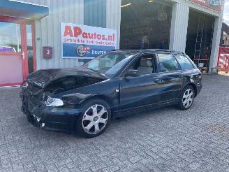 krockskadad bil auto Audi S4 2.7 V6 BI-Turbo 1999/4