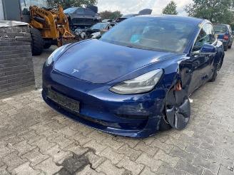 Démontage voiture Tesla Model 3 Model 3, Sedan, 2017 Standard RWD Plus 60 kWh 2019/9
