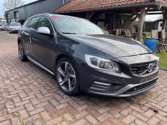 Uttjänta bilar auto Volvo V-60 V60 I (FW/GW), Combi, 2010 / 2018 2.4 D6 20V Plug-in Hybrid AWD 2015/1