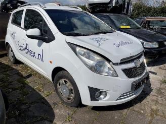 Coche siniestrado Chevrolet Spark Spark (M300), Hatchback, 2010 1.0 16V Bifuel 2010