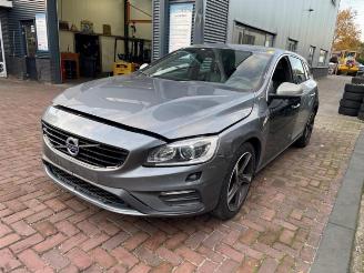 rozbiórka samochody osobowe Volvo V-60 V60 I (FW/GW), Combi, 2010 / 2018 2.4 D6 20V AWD Twin Engine Plug-in Hybrid 2015/12