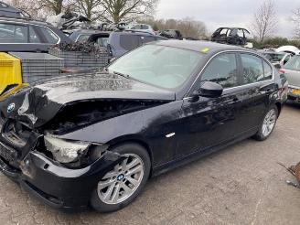 krockskadad bil auto BMW 3-serie 3 serie (E90), Sedan, 2005 / 2011 320i 16V 2009/10