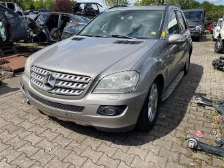Uttjänta bilar auto Mercedes ML ML II (164/4JG), SUV, 2005 / 2011 3.0 ML-320 CDI 4-Matic V6 24V 2006/3