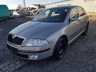 Vrakbiler auto Skoda Octavia Beige LF8H 9202 Onderdelen Bumper Deur 2007/5