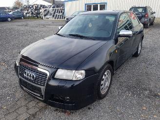 Salvage car Audi A3 Zwart LY9B Onderdelen Deur Achterklep 1997/4
