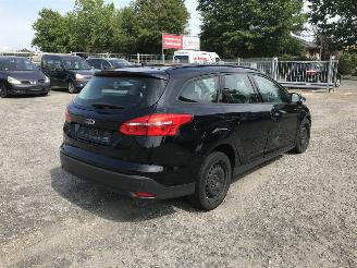 Vrakbiler auto Ford Focus 1.5 TDCI Onderdelen Iridium Zwart Mica 2015/12
