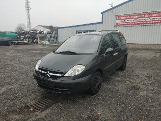 Uttjänta bilar auto Citroën C8 2.2 HDI Grijs EYJC Onderdelen 4HW Motor 2004/11