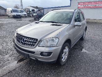 Mercedes M-klasse 320 CDI Beige 723 Onderdelen 642940 Motor picture 1