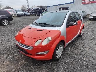 Uttjänta bilar auto Smart Forfour 454 Zilver/Rood EB4/EA8 Onderdelen 717470 Bak 2004/9