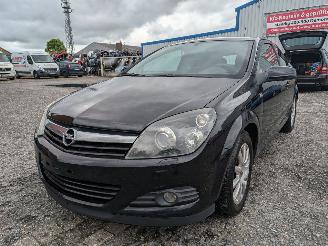 Salvage car Opel Astra GTC 1.6 2006/5