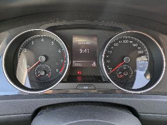 Volkswagen Golf 1.0 TSI picture 14