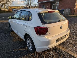 Volkswagen Polo 1.0 picture 7