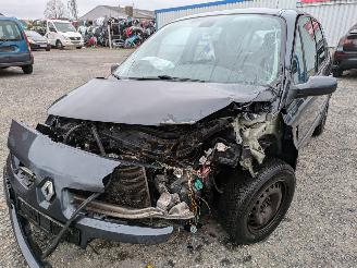 Salvage car Renault Scenic 1.6 2009/4