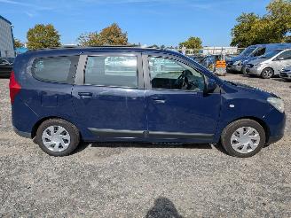 Dacia Lodgy 1.6 MPI 7 Sitzer picture 4