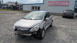 Autoverwertung Opel Corsa  2013/8