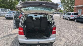 Volkswagen Touran 2.0 TDI picture 17