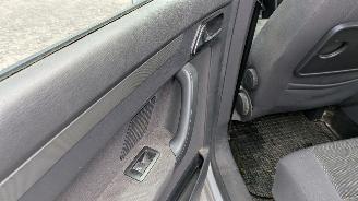 Volkswagen Touran 2.0 TDI picture 11