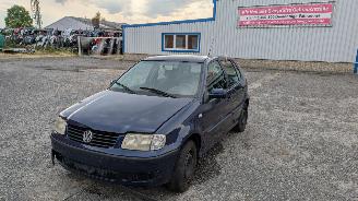 Salvage car Volkswagen Polo Match 2001/11