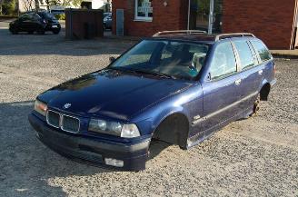 rozbiórka samochody osobowe BMW 3-serie Montrealblauw Met. Sloop Deur Bumper 1996/5