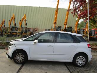 Unfallwagen Citroën C4-picasso 12 PT 96kw 6 bak 2015/7