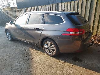 Purkuautot passenger cars Peugeot 308  2014/12