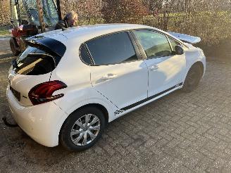 Vrakbiler auto Peugeot 208 1.2 puretech 2016/12