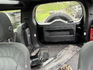 Land Rover Defender X-Dynamic / 4WD / 3.0 Diesel / Automaat / Panorama picture 9