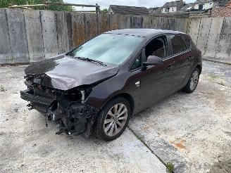 Opel Astra 1.4 COSMO picture 2