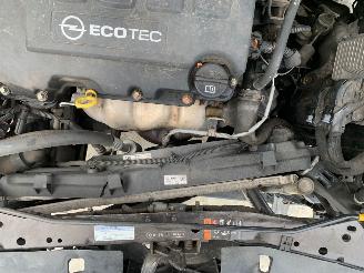 Opel Astra 1.4 COSMO picture 12